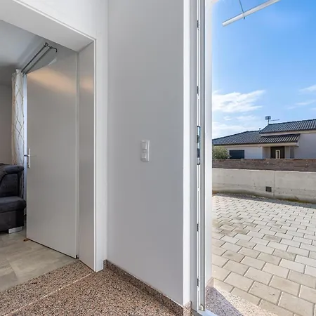 Ivana Apartment *